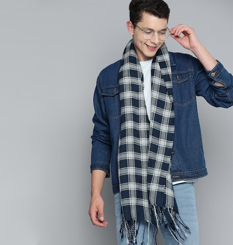 Men Checked Tasselled Scarf